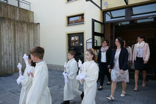 Feier der 1. Heiligen Kommunion in Sankt Crescentius (Foto: Karl-Franz Thiede)